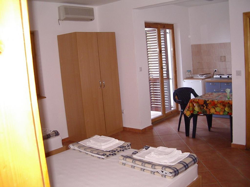 Guest House Zivkovic Sveti Stefan Cameră foto